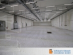 Produktionshalle - Attraktive Produktions- und Büroflächen mit Laderampe – Anmietung weiterer Flächen möglich!