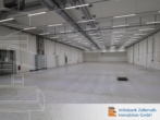 Produktionshalle - Attraktive Produktions- und Büroflächen mit Laderampe – Anmietung weiterer Flächen möglich!