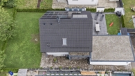 Luftbild - Einziehen und Wohlfühlen – Neubau aus 2016 mit PV und Speicher