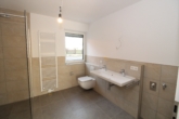 Badezimmer - Neubauwohnung mit Garten und herrlicher Aussicht!