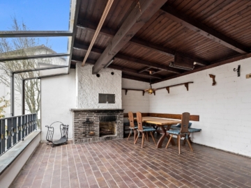 Großzügiges Einfamilienhaus mit Einliegerwohnung in beliebter Lage, 72458 Albstadt, Einfamilienhaus