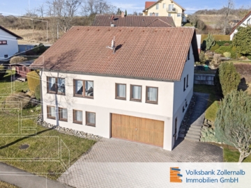 Zweifamilienhaus auf großzügigem Grundstück, 72469 Meßstetten, Einfamilienhaus