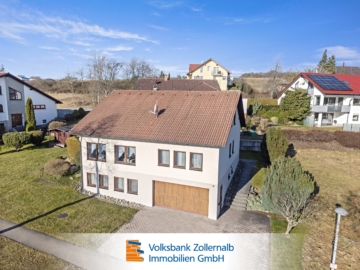 Zweifamilienhaus auf großzügigem Grundstück, 72469 Meßstetten, Einfamilienhaus