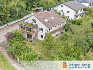 Großzügiges Ein-/Zweifamilienhaus mit Potential, 72458 Albstadt, Einfamilienhaus