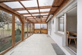 Wintergarten - Reihenendhaus mit Garten und drei Garagen – Greifen Sie zu!