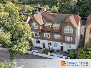 Charmante Doppelhaushälfte mit schöner Aussicht, 72461 Albstadt, Zweifamilienhaus