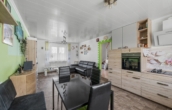 Innenansichten - Die Wohnung in „Hausform“ und 2019 umfangreich renoviert!