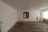 Büro - Flexibel aufteilbare Produktions-, Lager- und Büroflächen mit Laderampe und 4t Aufzug