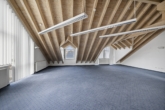 Saal DG (Aufteilung in zwei Zimmer möglich) - Ein echtes „Schnäppchen“ für Käufer mit der richtigen Idee und etwas handwerklichem Geschick