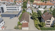Aussenansichten - Doppelhaushälfte mit Werkstatt/Garagenanlage