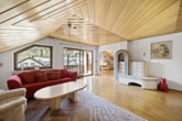 Wohnzimmer - Großzügiges Zweifamilienhaus mit schönem Garten und zwei Garagen