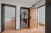 Eingang und Flur - Vielseitig nutzbare Wohnung mit TG-Stellplatz