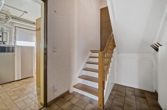 Treppenhaus - Charmante Doppelhaushälfte mit Garten und Balkon