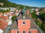 Merkur mit Äskulapstab - Denkmal im Herzen der Stadt