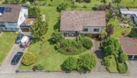 Aussenansichten - Schönes Häusle mit tollem Garten und viel Potential