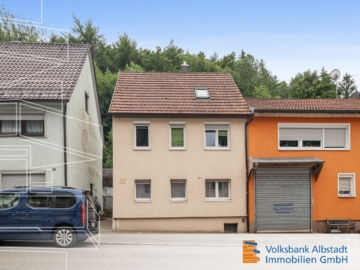 Schöne Doppelhaushälfte mit großem Garten, 72461 Albstadt, Doppelhaushälfte