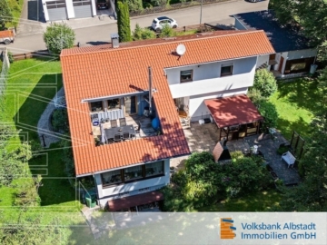 Platz für die Familie und die Arbeit, 72461 Albstadt, Einfamilienhaus